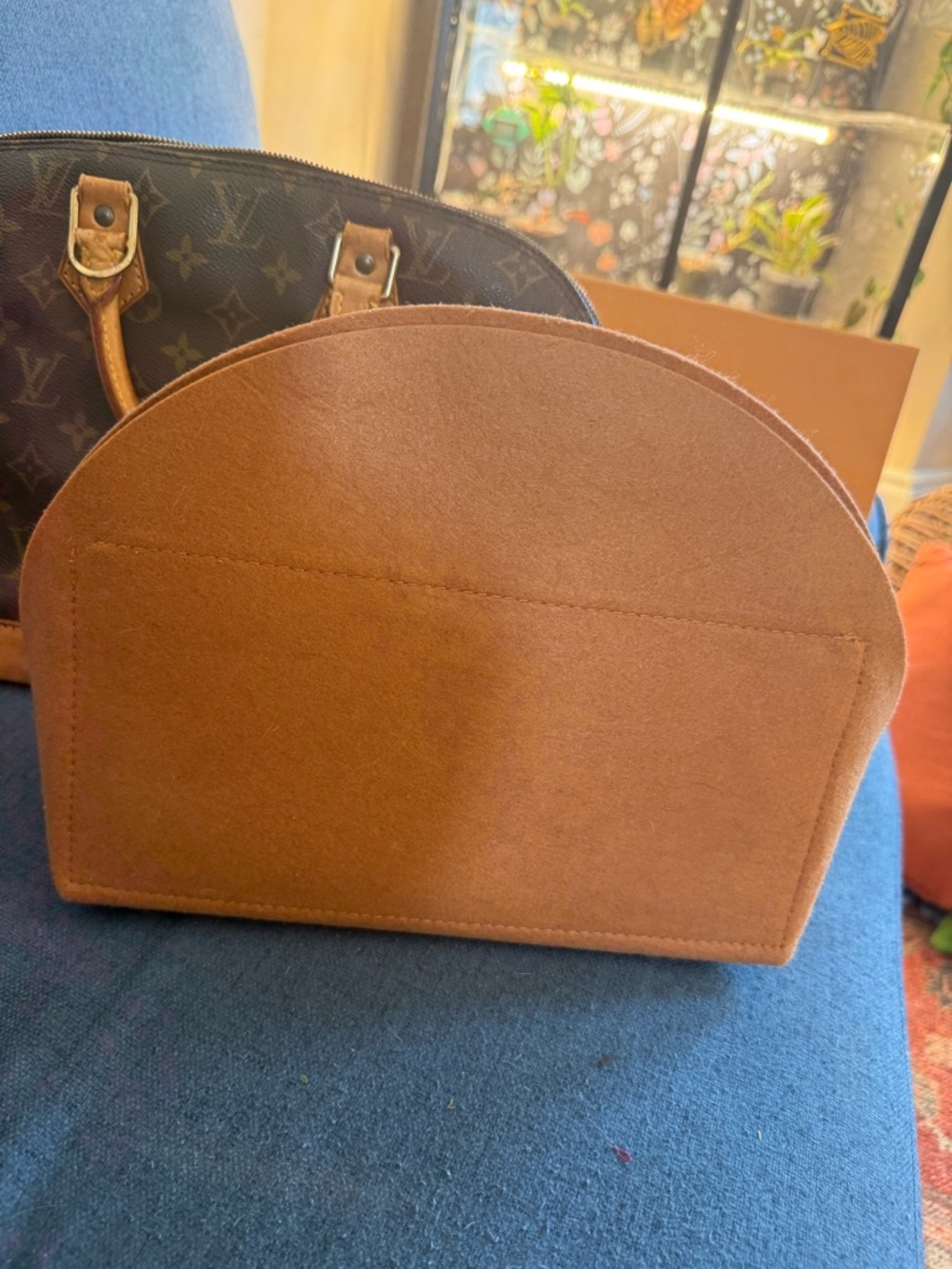 AUTHENTIC ALMA SATCHEL LOUIS VUITTON - Picture 3 of 7
